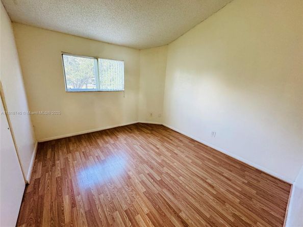 3445 NW 44th St 201, Oakland Park FL 33309