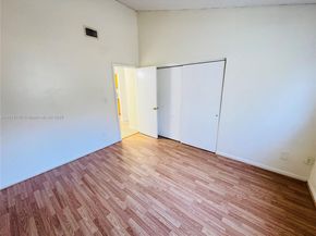 3445 NW 44th St 201, Oakland Park FL 33309