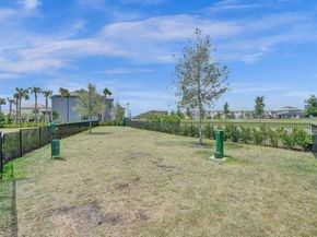 2343 Rollingwood Ct, Oakland Park FL 33309