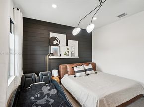 2343 Rollingwood Ct, Oakland Park FL 33309