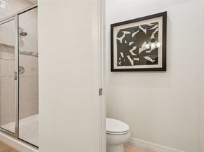 2343 Rollingwood Ct, Oakland Park FL 33309