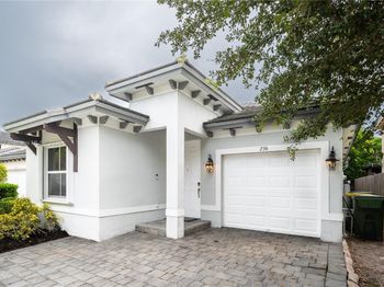 236 SE 32nd Ave