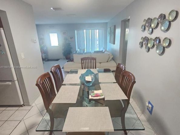5010 NW 51st Ct, Tamarac FL 33319