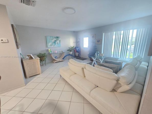 5010 NW 51st Ct, Tamarac FL 33319