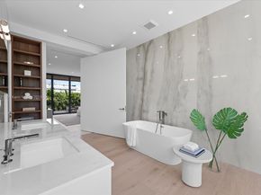 112 W Palm Midway, Miami Beach FL 33139