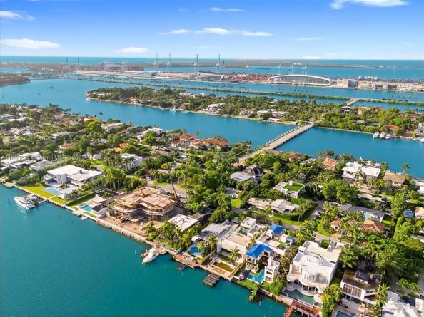 112 W Palm Midway, Miami Beach FL 33139
