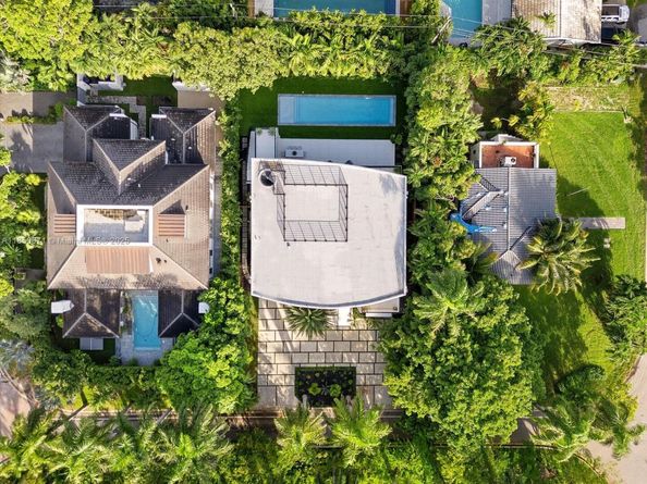 112 W Palm Midway, Miami Beach FL 33139