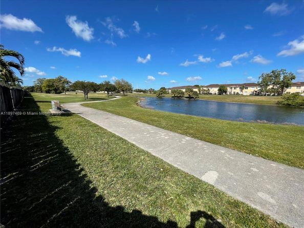 7317 NW 174th Ter 102, Hialeah FL 33015