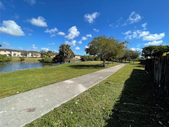 7317 NW 174th Ter 102, Hialeah FL 33015