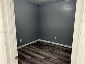 20001 NW 43rd Pl, Miami Gardens FL 33055