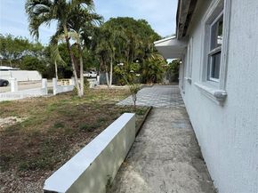 20001 NW 43rd Pl, Miami Gardens FL 33055