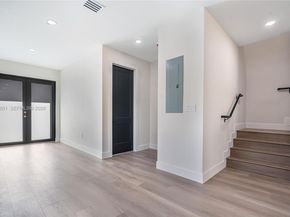 281-283 NW 52nd St, Miami FL 33127