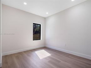 281-283 NW 52nd St, Miami FL 33127