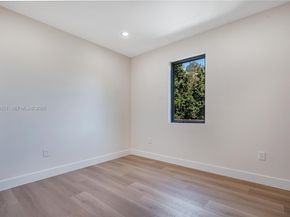 281-283 NW 52nd St, Miami FL 33127