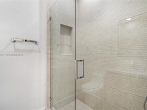 281-283 NW 52nd St, Miami FL 33127