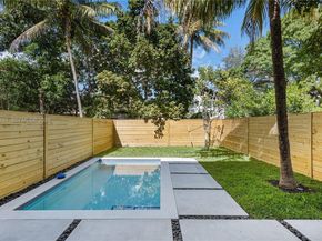 281-283 NW 52nd St, Miami FL 33127