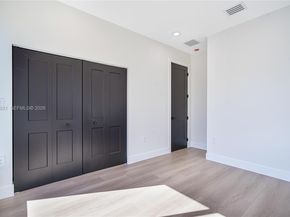 281-283 NW 52nd St, Miami FL 33127