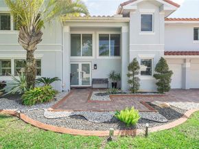 20230 NW 7th St, Pembroke Pines FL 33029