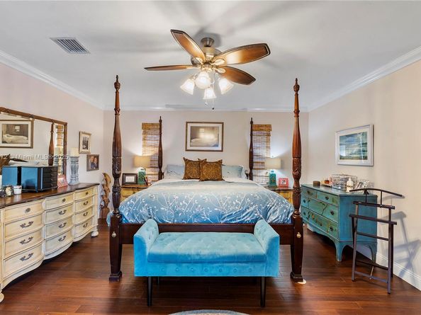 17640 Old Cutler Rd, Palmetto Bay FL 33157