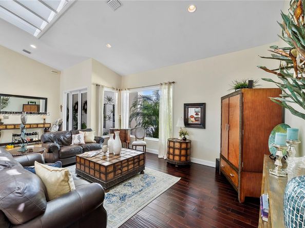 17640 Old Cutler Rd, Palmetto Bay FL 33157