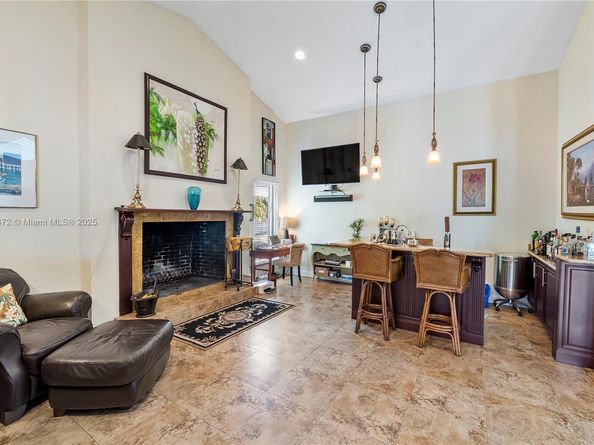 17640 Old Cutler Rd, Palmetto Bay FL 33157