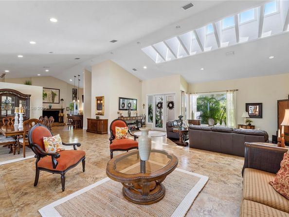 17640 Old Cutler Rd, Palmetto Bay FL 33157