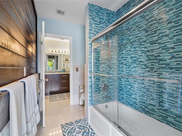17640 Old Cutler Rd, Palmetto Bay FL 33157