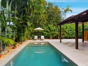 1737 SW 10th St, Miami FL 33135