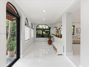 1737 SW 10th St, Miami FL 33135