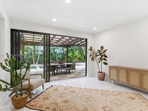 1737 SW 10th St, Miami FL 33135