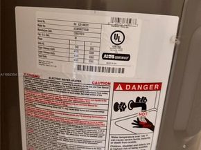 4879 N Hemingway Cir, Margate FL 33063