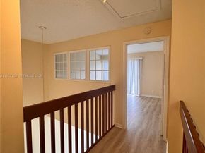 4879 N Hemingway Cir, Margate FL 33063