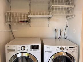 4879 N Hemingway Cir, Margate FL 33063