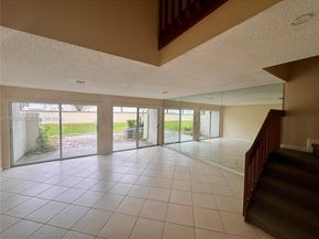 4879 N Hemingway Cir, Margate FL 33063