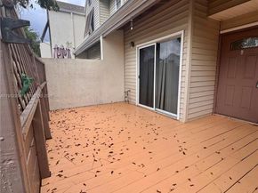 4879 N Hemingway Cir, Margate FL 33063