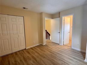 4879 N Hemingway Cir, Margate FL 33063