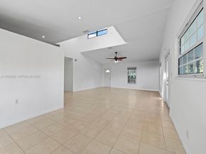 18901 SW 59th St, Southwest Ranches FL 33332