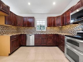 18901 SW 59th St, Southwest Ranches FL 33332