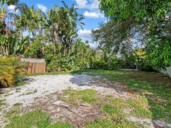 2231 Cleveland St, Hollywood FL 33020