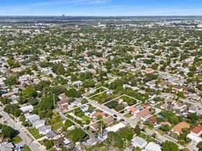 2231 Cleveland St, Hollywood FL 33020