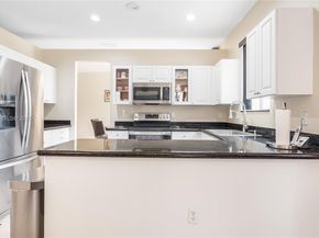 1884 SE 19th St, Homestead FL 33035