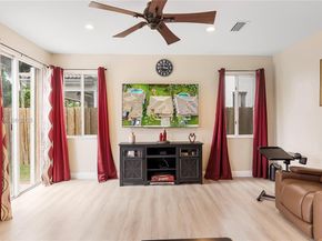 1884 SE 19th St, Homestead FL 33035