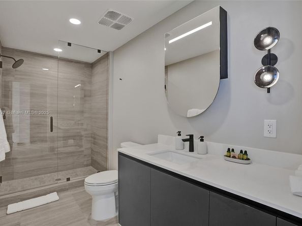 580 72nd St 1208, Miami Beach FL 33141