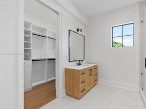 7930 SW 58th St, Miami FL 33143