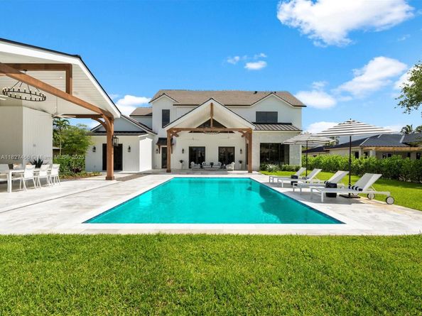 7930 SW 58th St, Miami FL 33143