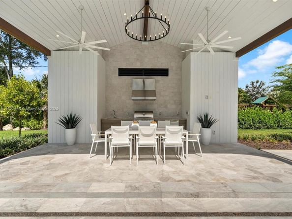 7930 SW 58th St, Miami FL 33143