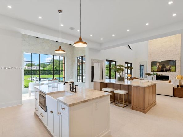7930 SW 58th St, Miami FL 33143