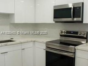 968 N 18th Ct, Hollywood FL 33020