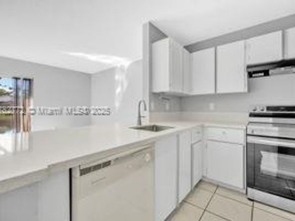 412 NW 108th Ter, Pembroke Pines FL 33026