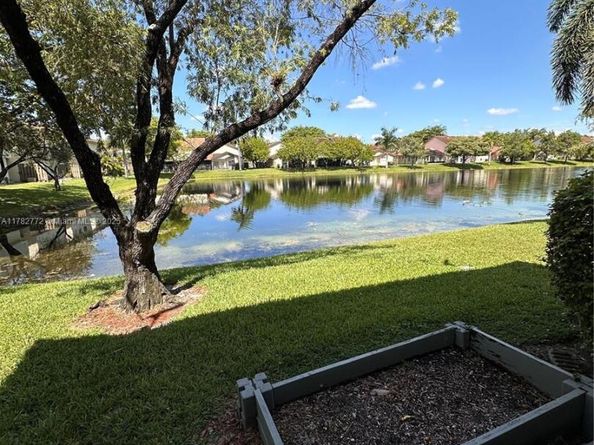 412 NW 108th Ter, Pembroke Pines FL 33026